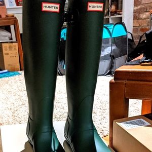 Hunter Rainboots (Brand New)